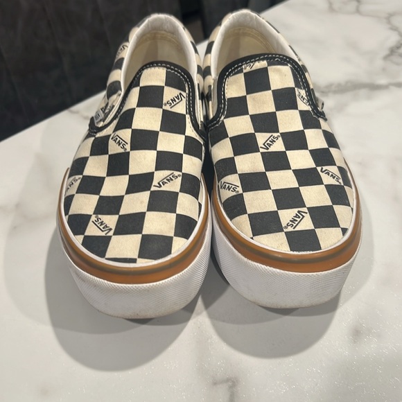✨VANS✨Classic Slip-On Stacked sneaker in checkerboard - Picture 3 of 3